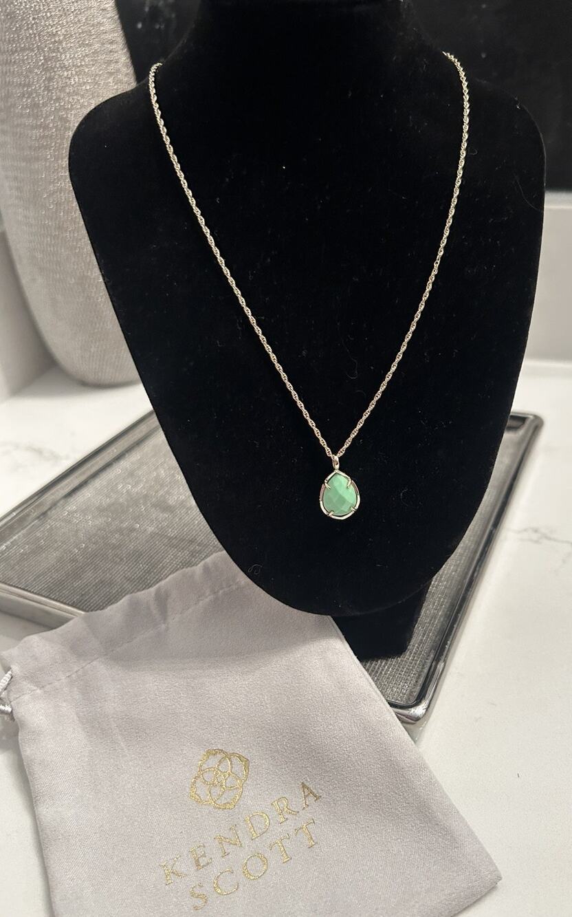 Kendra Scott Elisa Pendant Necklace Gold Tone Seafoam Green Faceted Teardrop